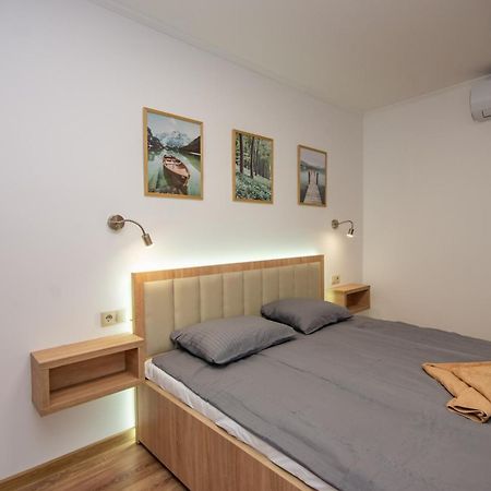 Csaladi Kikoeto Apartman Gyula Kültér fotó