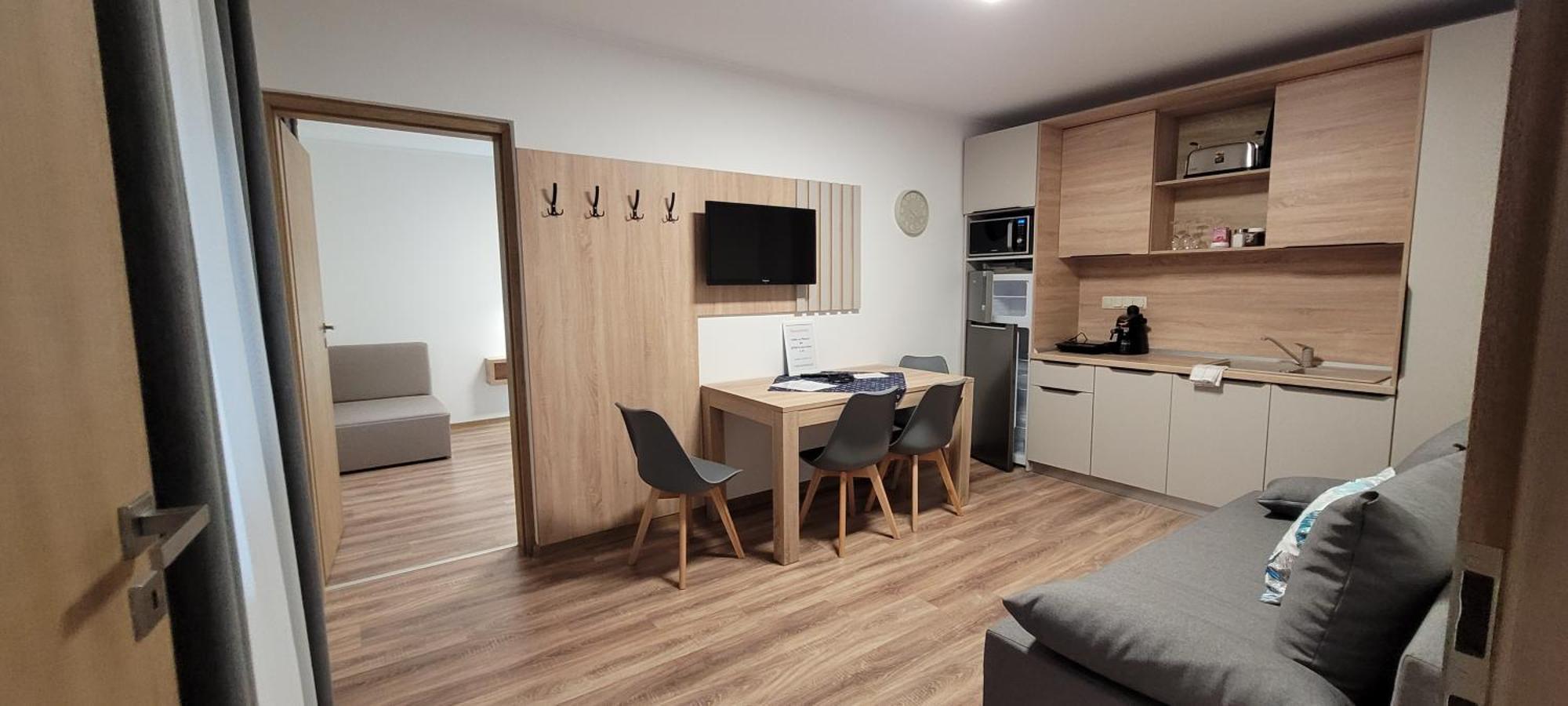 Csaladi Kikoeto Apartman Gyula Kültér fotó