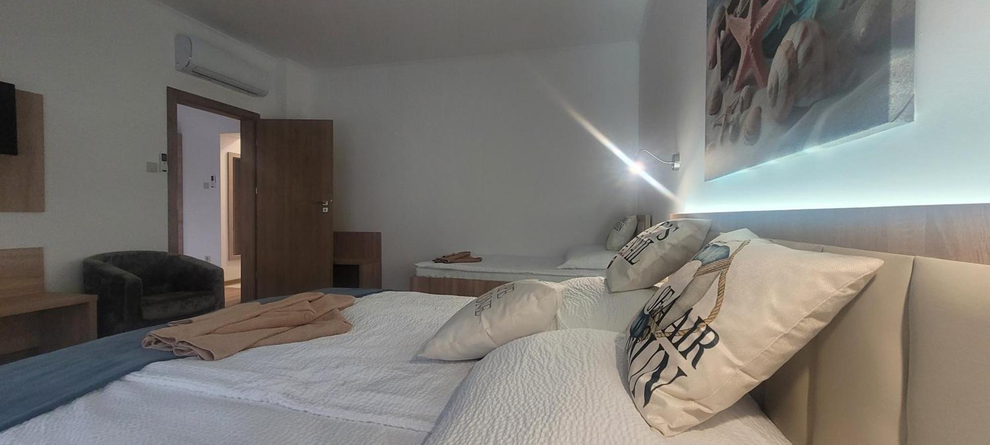 Csaladi Kikoeto Apartman Gyula Kültér fotó