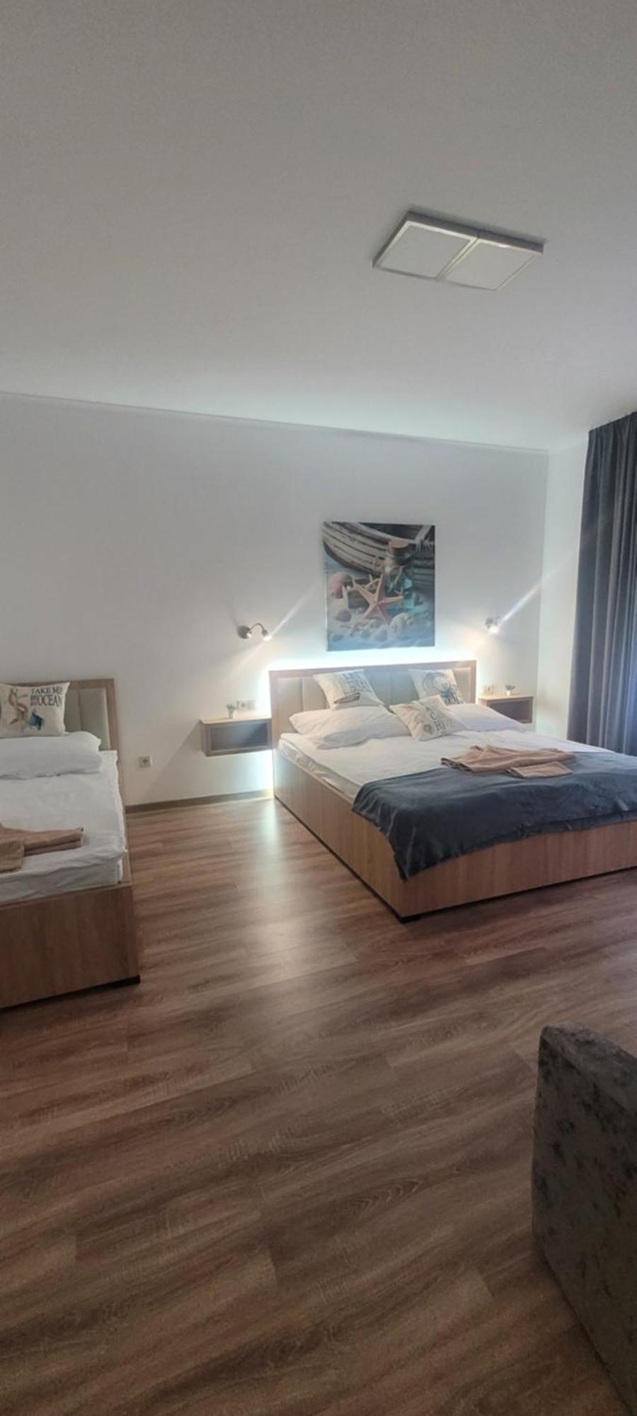 Csaladi Kikoeto Apartman Gyula Kültér fotó