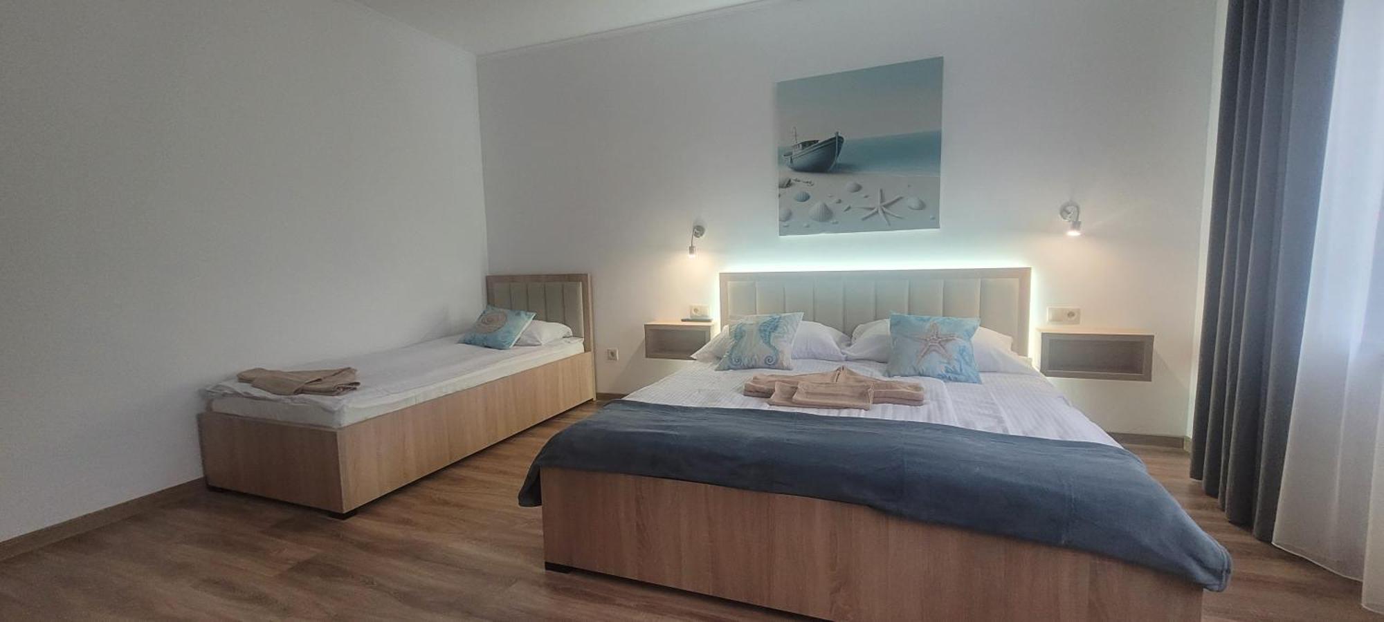 Csaladi Kikoeto Apartman Gyula Kültér fotó