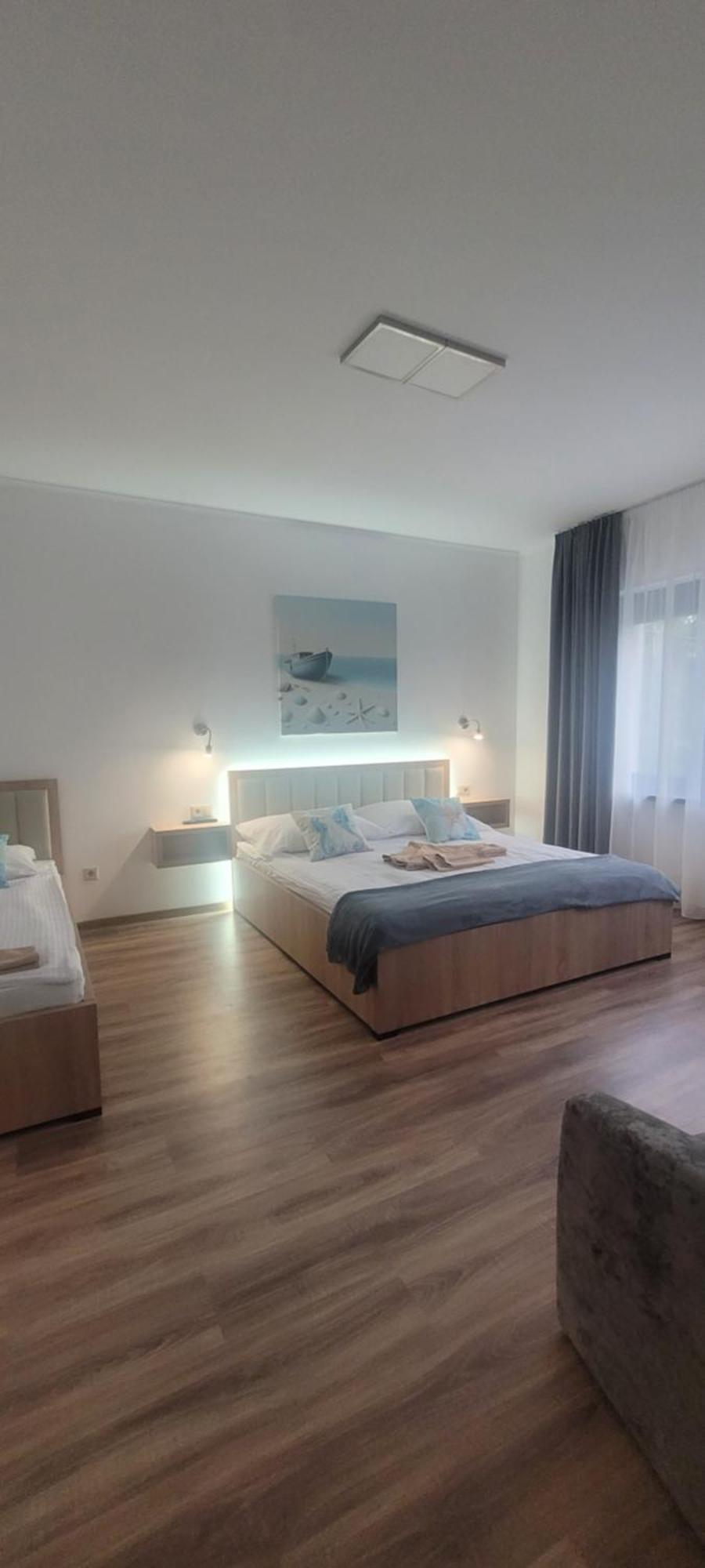 Csaladi Kikoeto Apartman Gyula Kültér fotó