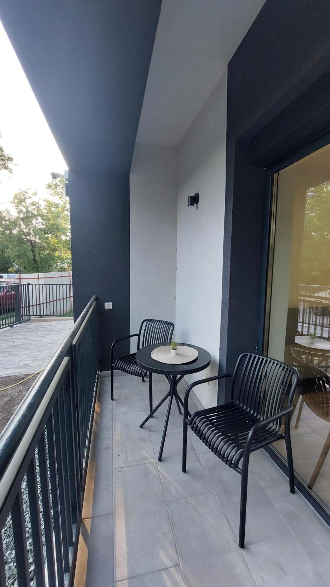 Csaladi Kikoeto Apartman Gyula Kültér fotó