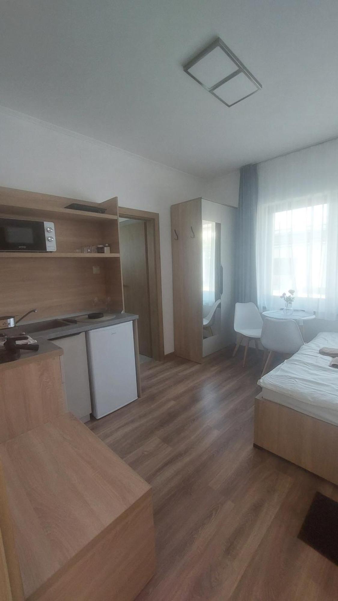 Csaladi Kikoeto Apartman Gyula Kültér fotó