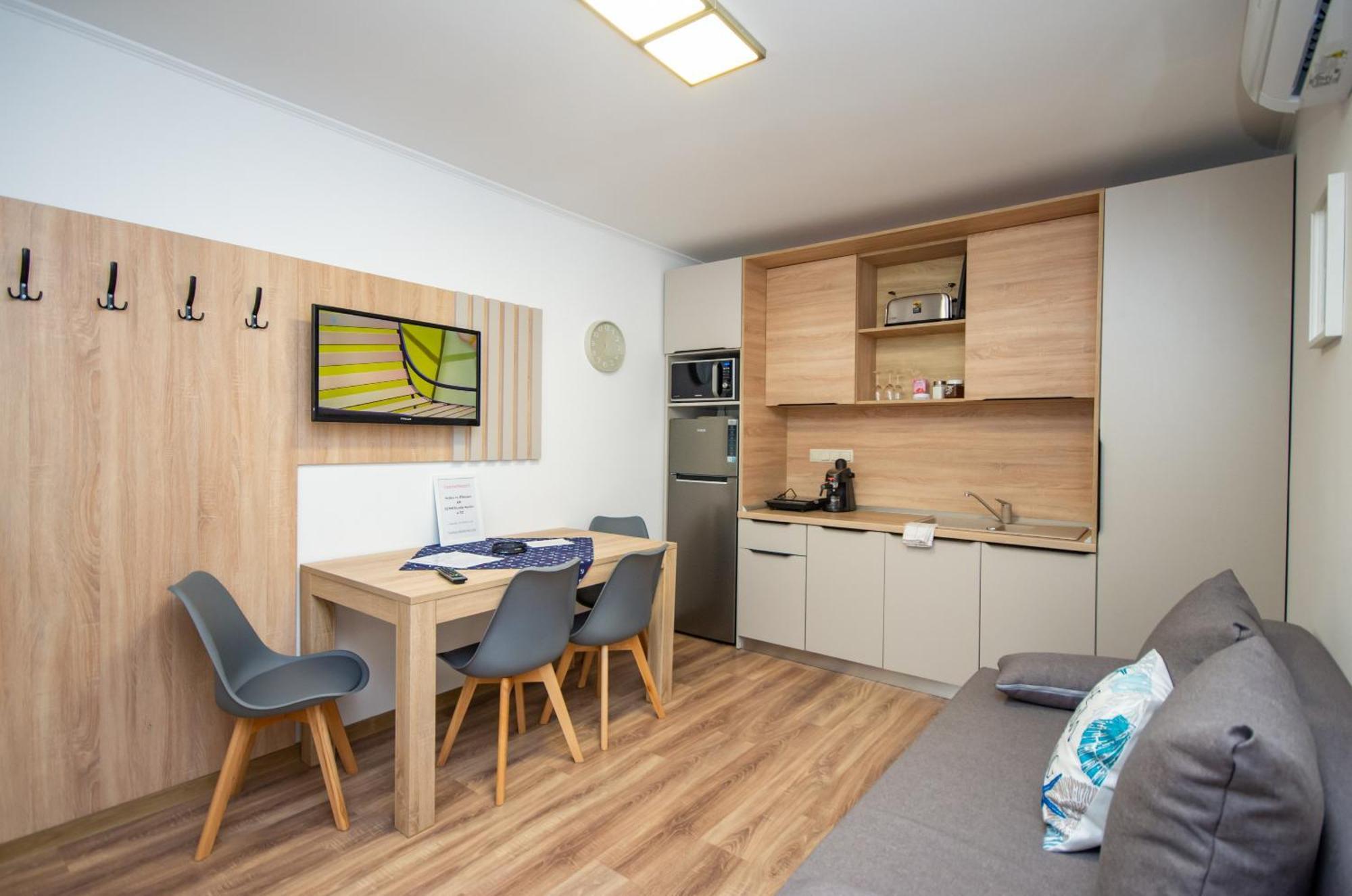 Csaladi Kikoeto Apartman Gyula Kültér fotó
