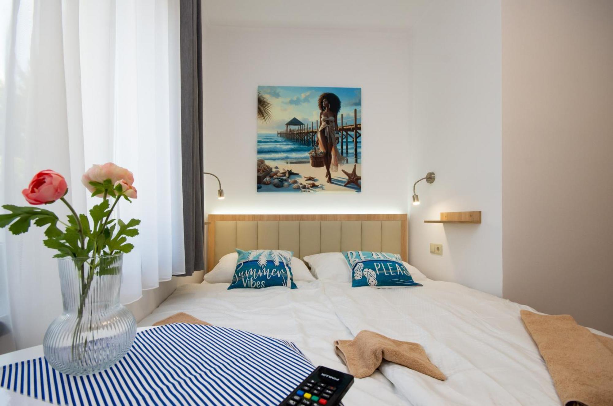 Csaladi Kikoeto Apartman Gyula Kültér fotó
