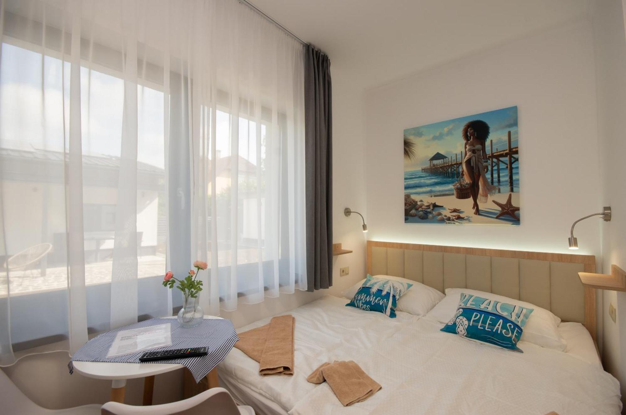Csaladi Kikoeto Apartman Gyula Kültér fotó